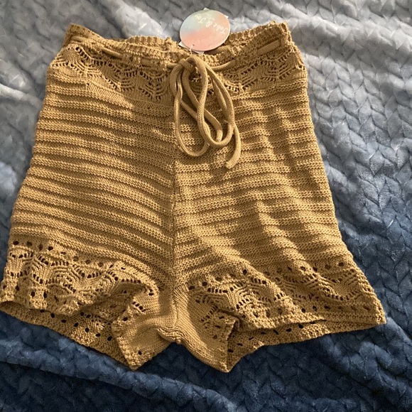 This is from rainbow the size is a small , u can tighten and loosen them both. - Picture 2 of 6